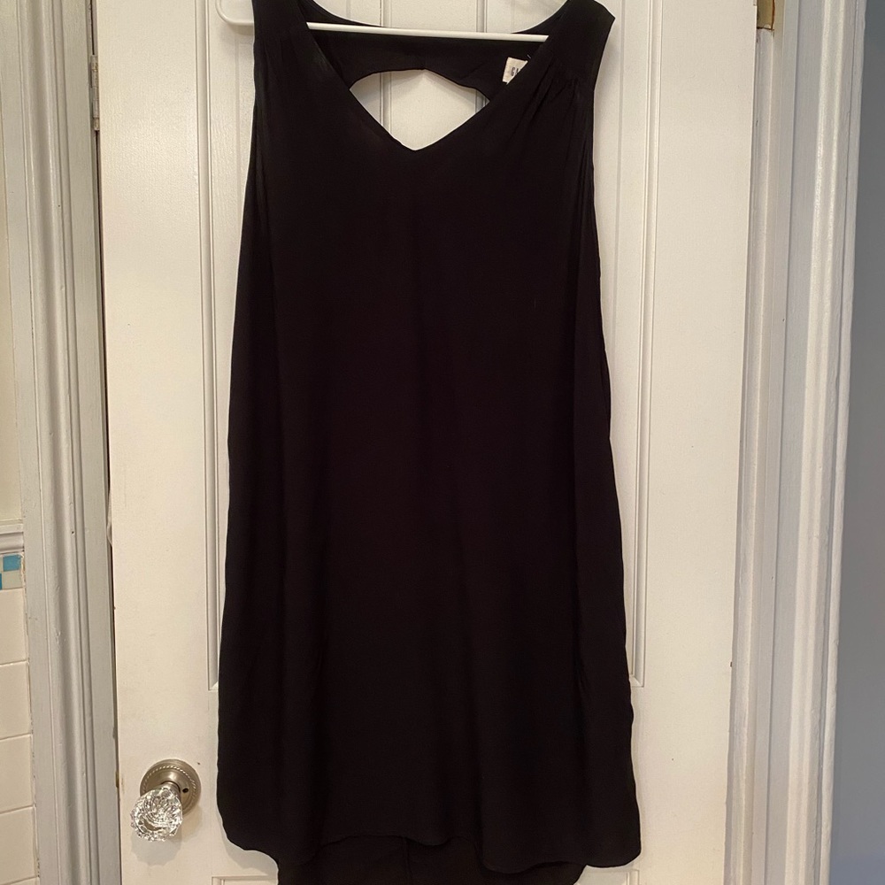 LIKE NEW black Gap dress!